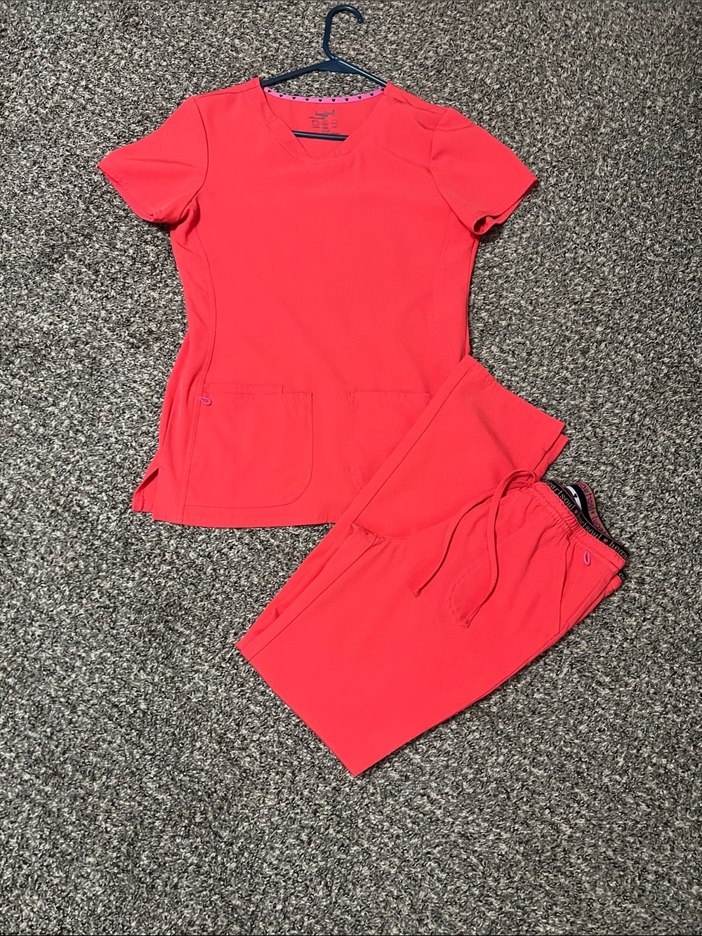 HeartSoul Coral Scrub set
